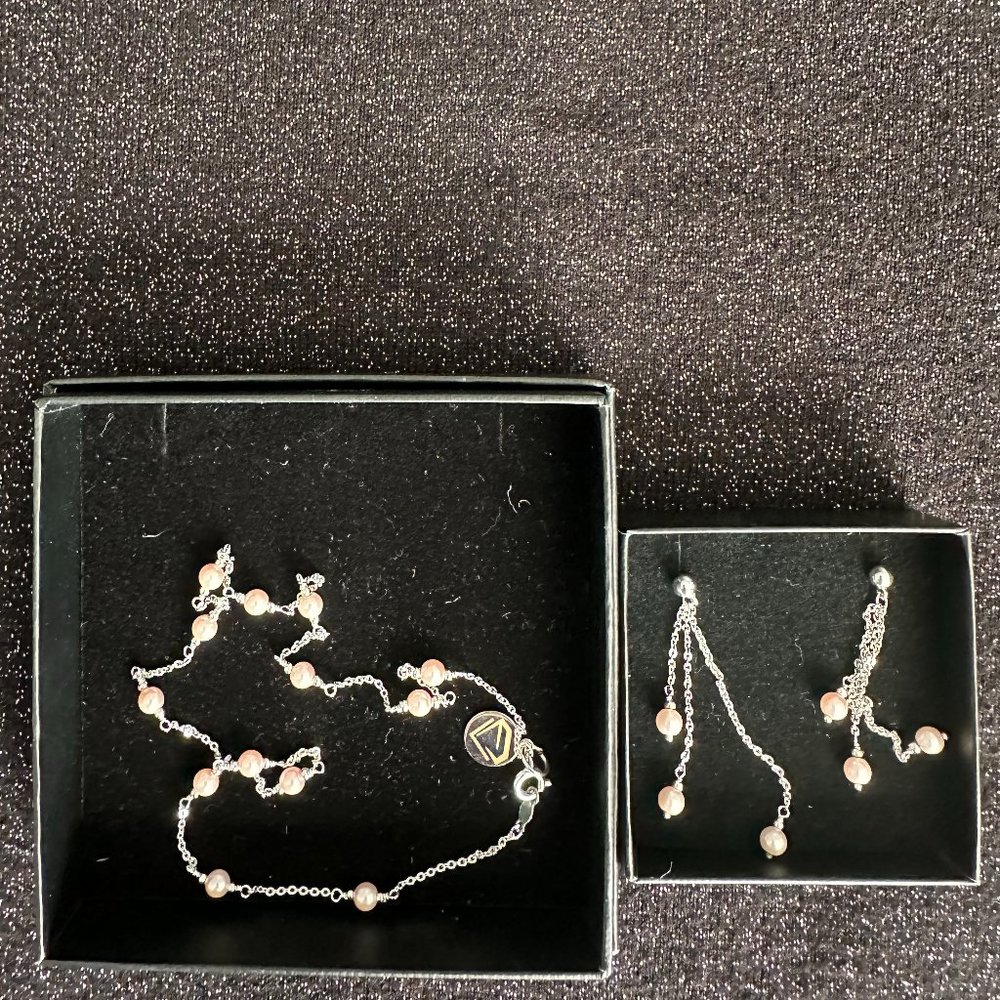 Silver & Perl Like Jewelry Set - Earrings & Necklace